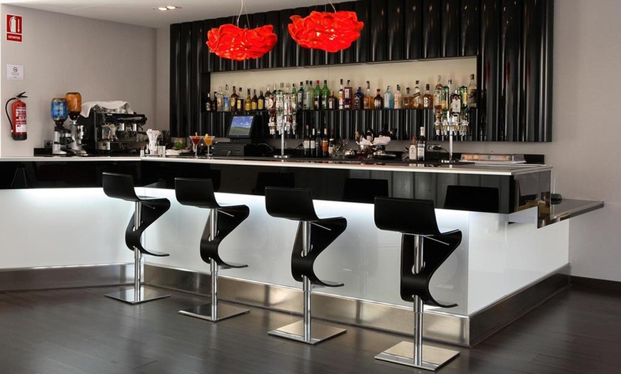 Image 9: Barcelona: habitación doble con acceso a spa en hotel 4*