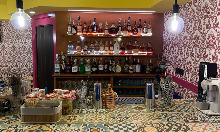 Image 4: Cachimba y cócteles