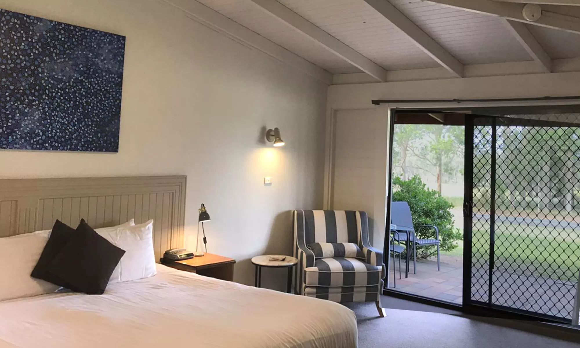 4* Hunter Valley: One- or Two-Night Stay Vineyard Getaway