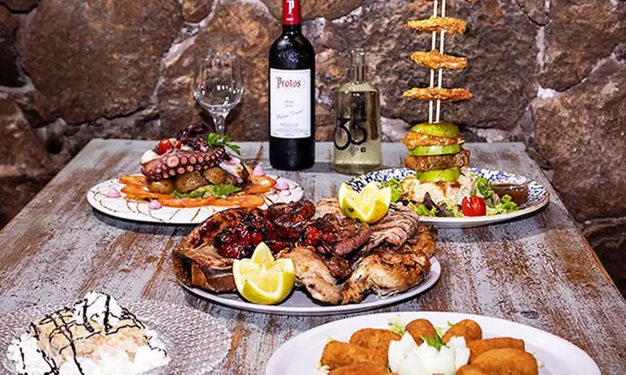 ♨ Menú clásico o Premium en La Cueva Caprichosa