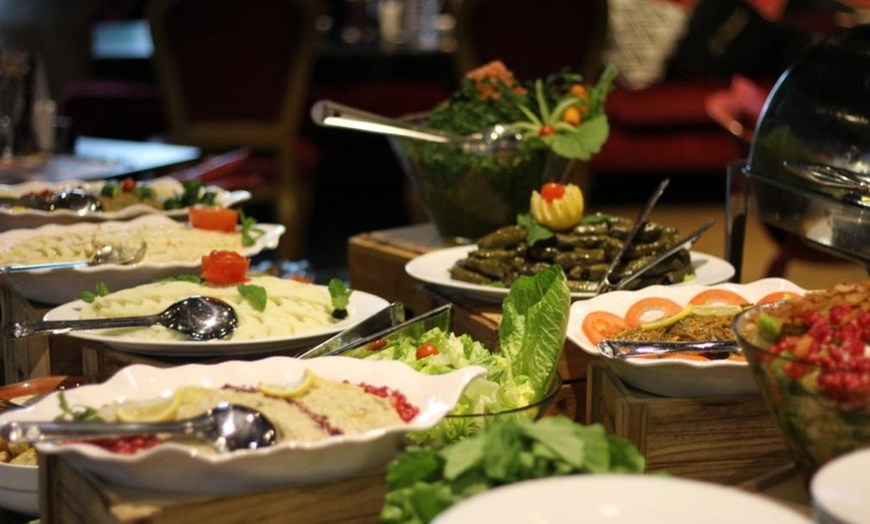 Image 2: Iftar Buffet with free-flowing Ramadan drinks