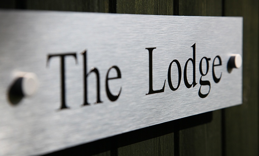 Image 5: Personalised House Sign