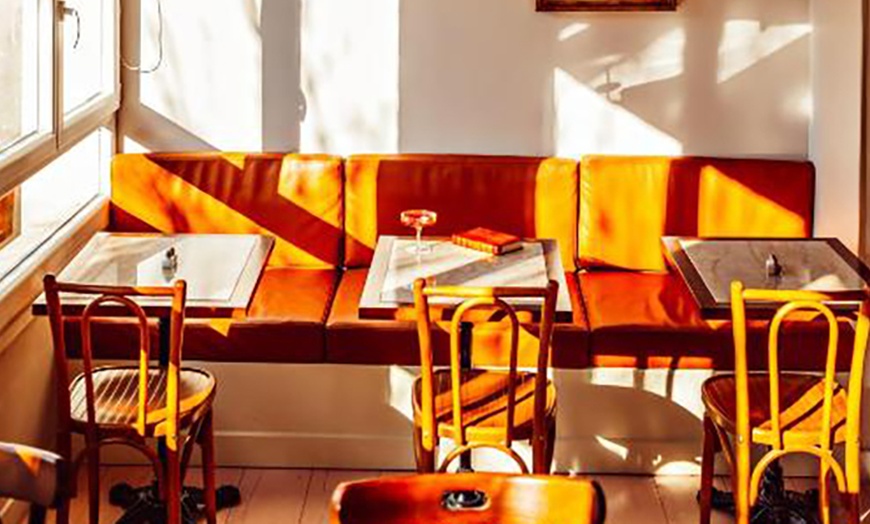 Image 13: Lyon : chambre double avec petit-déjeuner et verre de bienvenue