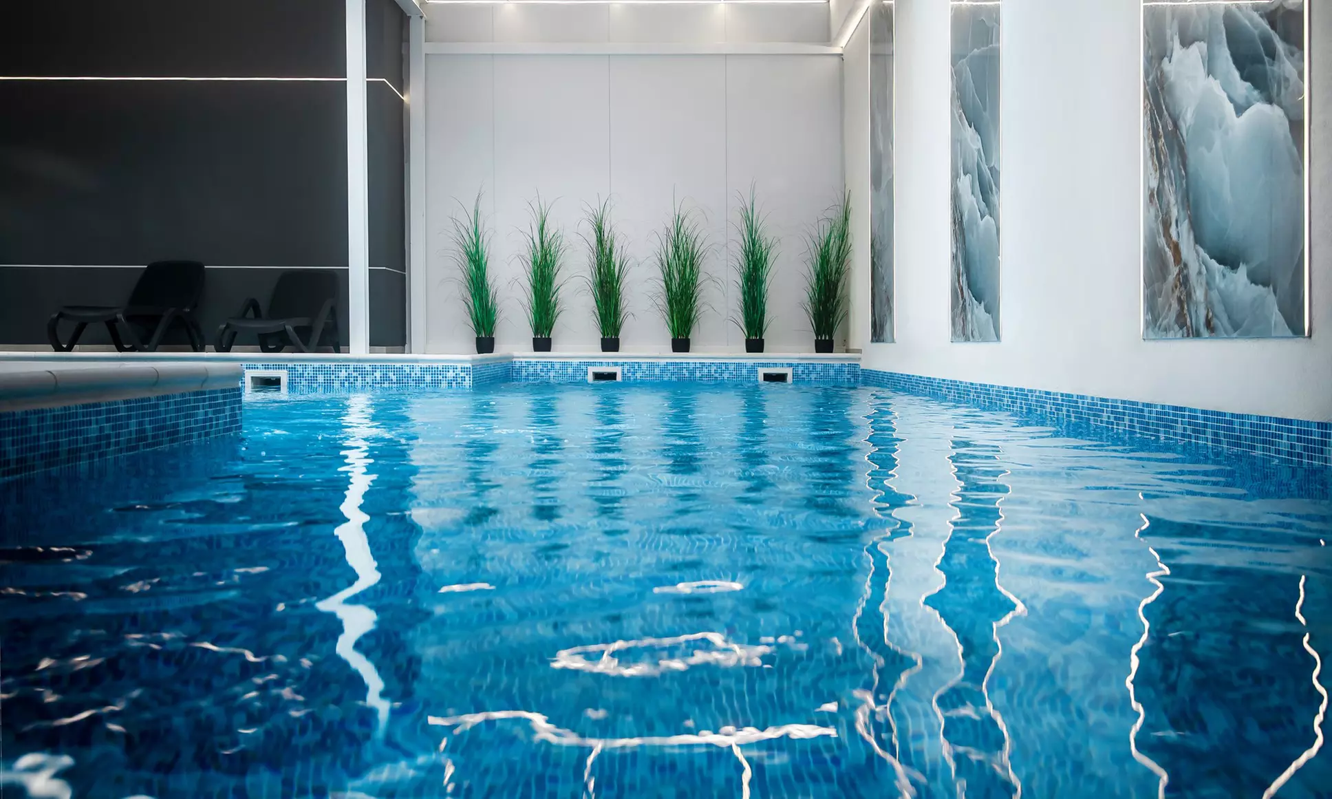 Wybrzeże: pokój dla 2 osób ze śniadaniami lub wyżywieniem HB i sauną