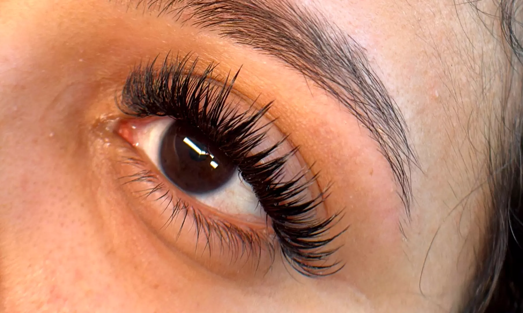 Eyelash Extensions - Classic, Hybrid, Voulme or Mega Volume Full Set