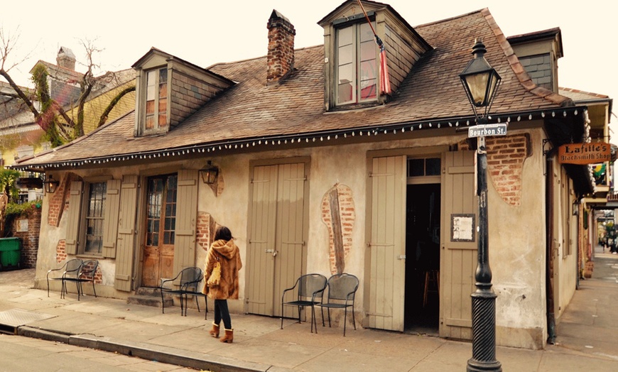 Image 12: 2-Hour New Orleans' Scandalous Cocktail Tour - Up to 40% Off