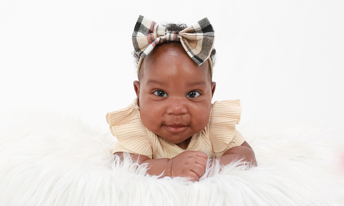Capture special moments with a 30 or 60-minute studio photo shoot