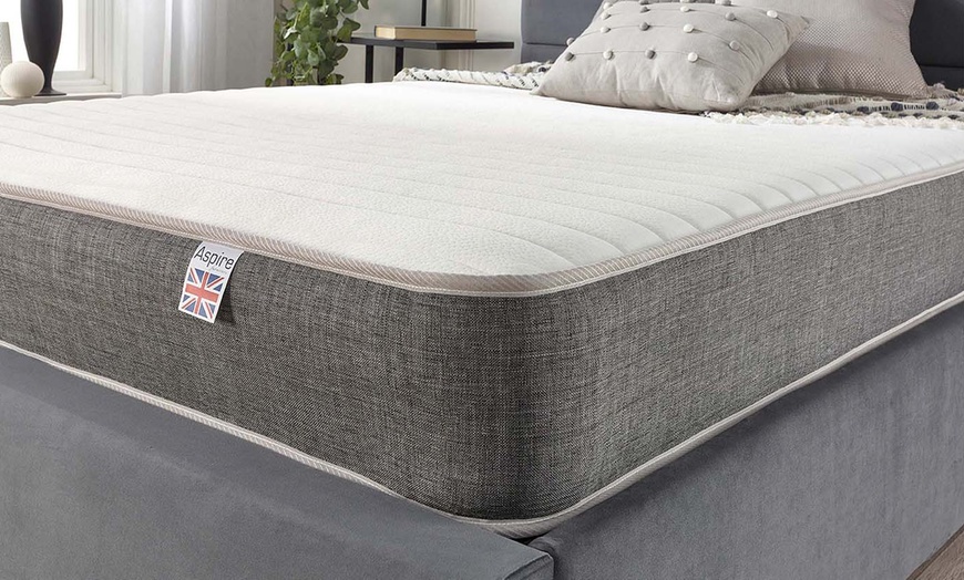 Image 1: Pocket+ 3000 Memory Hybrid Nine-Layer Mattress