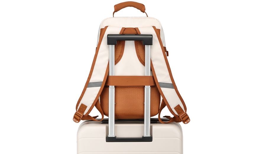 Image 30: 20L Carry On Backpack