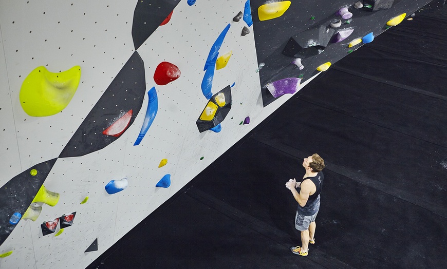 Image 7: Introduction to Bouldering