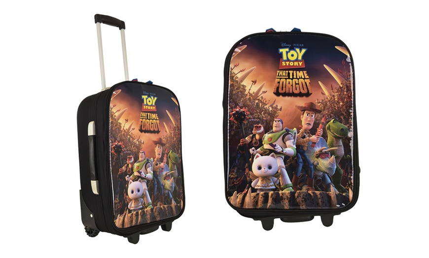 Image 4: Kids' Disney or Marvel Suitcases