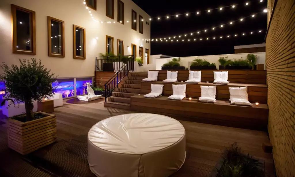 Maastricht: Doppel- oder Vierbettzimmer mit Frühstück