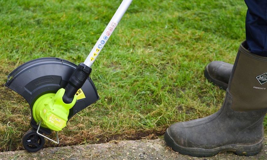 Image 6: 3-in-1 Rechargeable Mower and Grass Trimmer