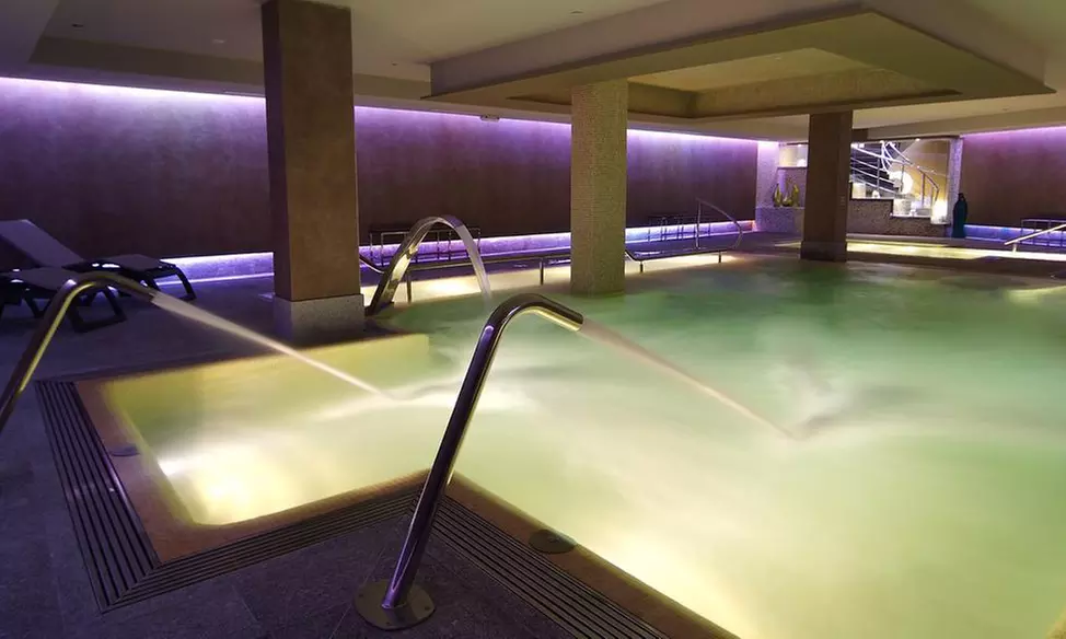 Circuito spa de 2 horas para 2 personas, con opción a bufé o masaje