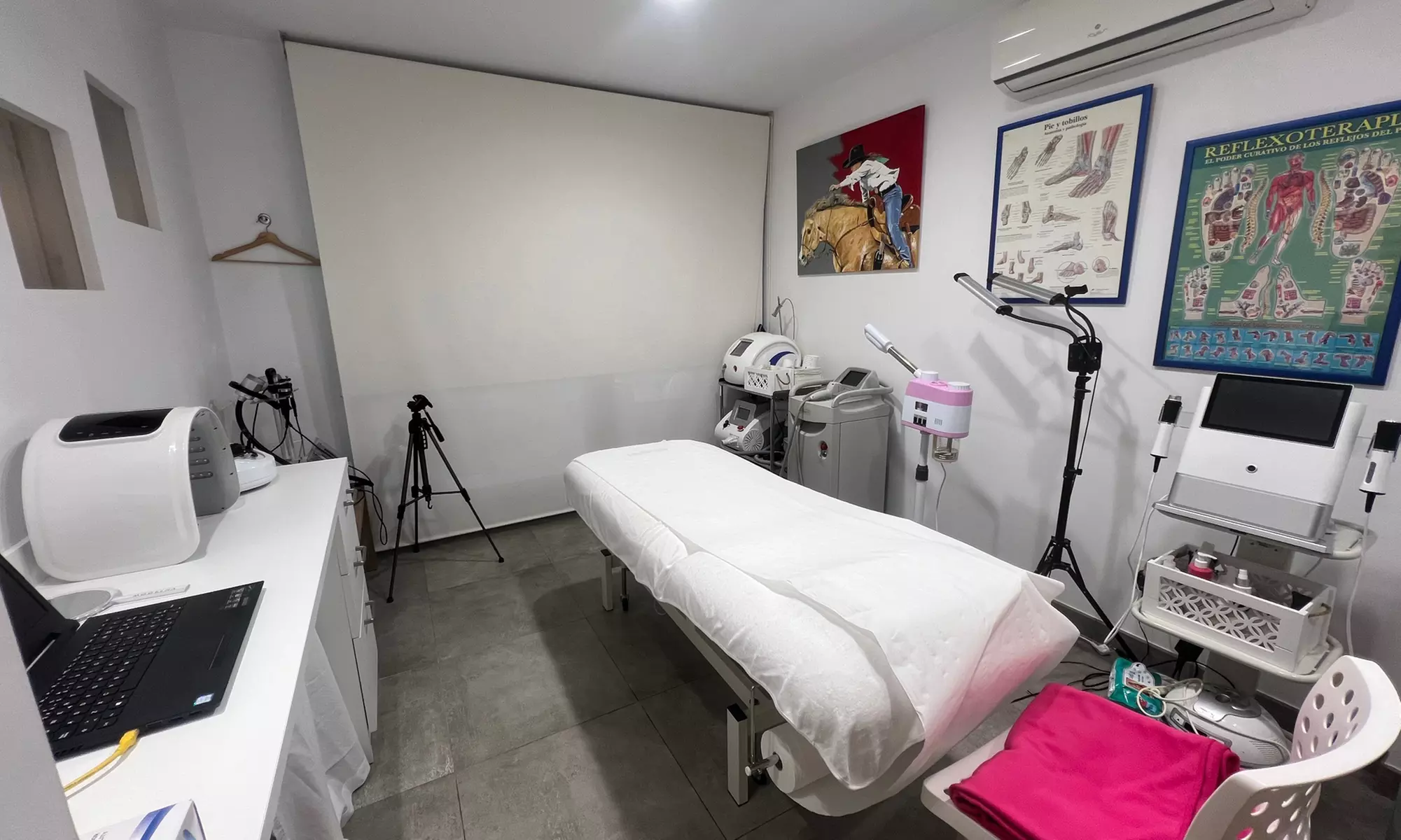 1 o 2 sesiones de polinucleotidos en todo el rostro o contorno de ojos