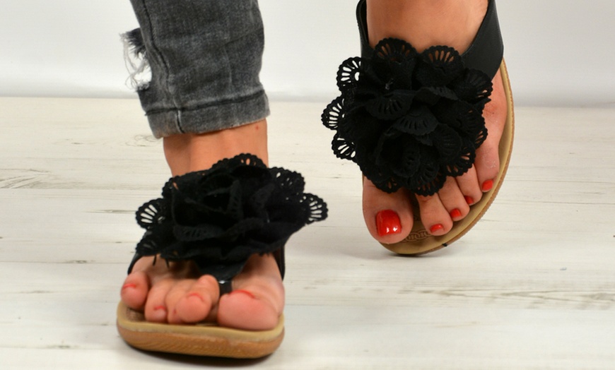 Image 6: Women's Flower Flip-Flops