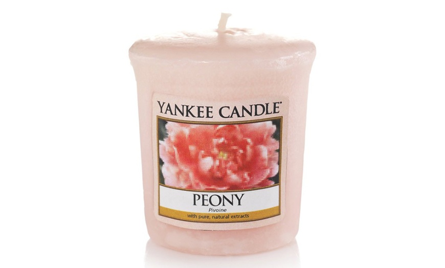 Image 2: 3-Pack of Yankee Candle Votives