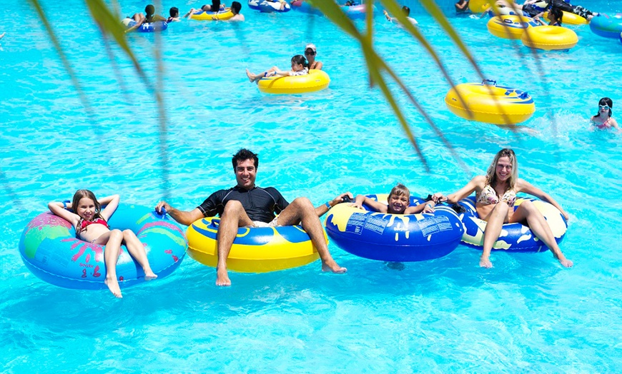 Image 1: Eid al-Fitr Dreamland Aqua Park Ticket