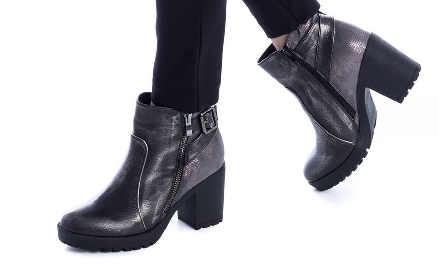 Image 2: XTI Women's High-Heeled Boots