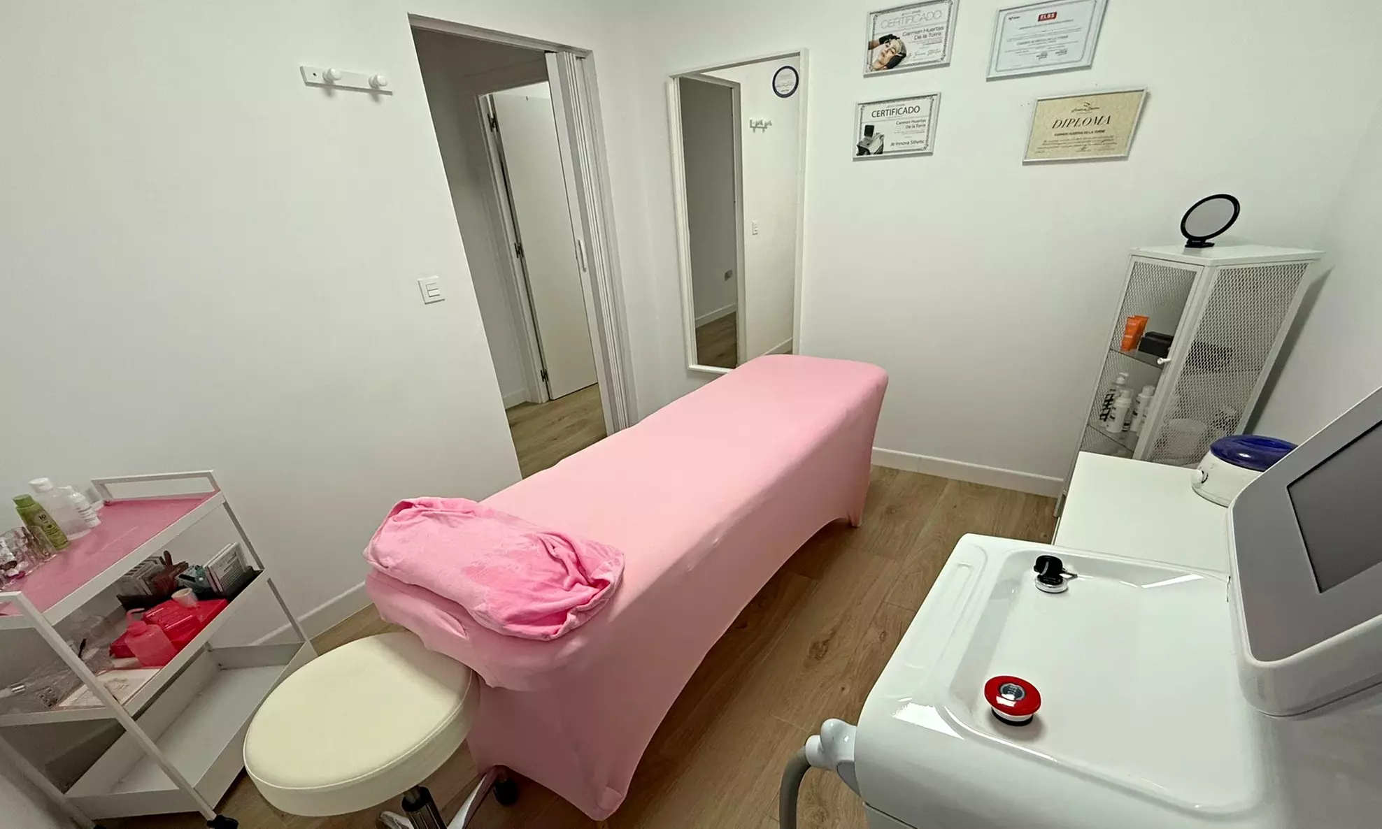 1 o 2 sesiones de limpieza facial con tratamiento a elegir para 1