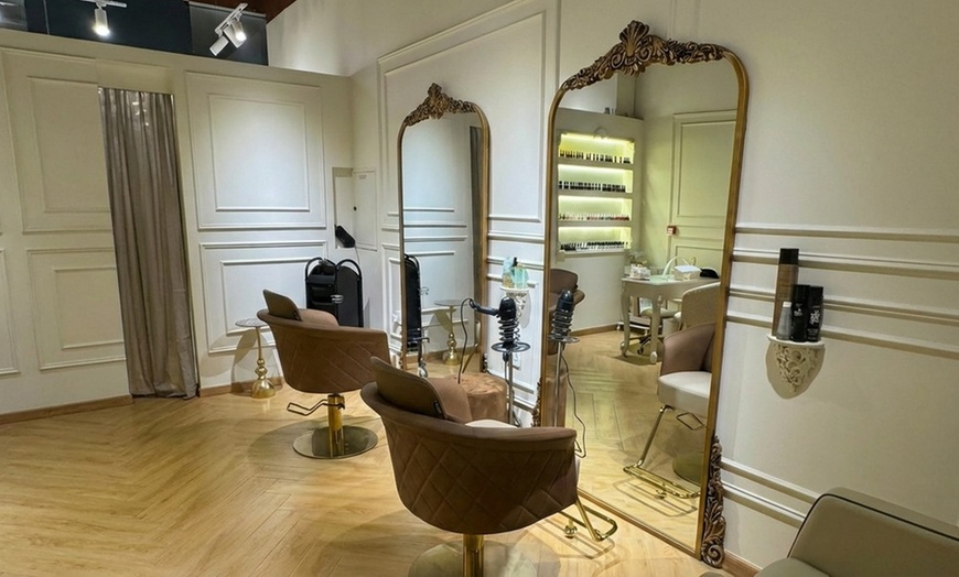 Image 4: Wash & Blow-Dry, Roots Color, Rinagae, Toner w/ Wash & Blow-Dry & More