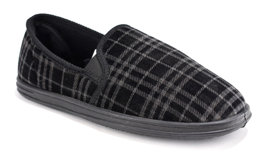 Image 11: Men's Fleece Lined Slippers