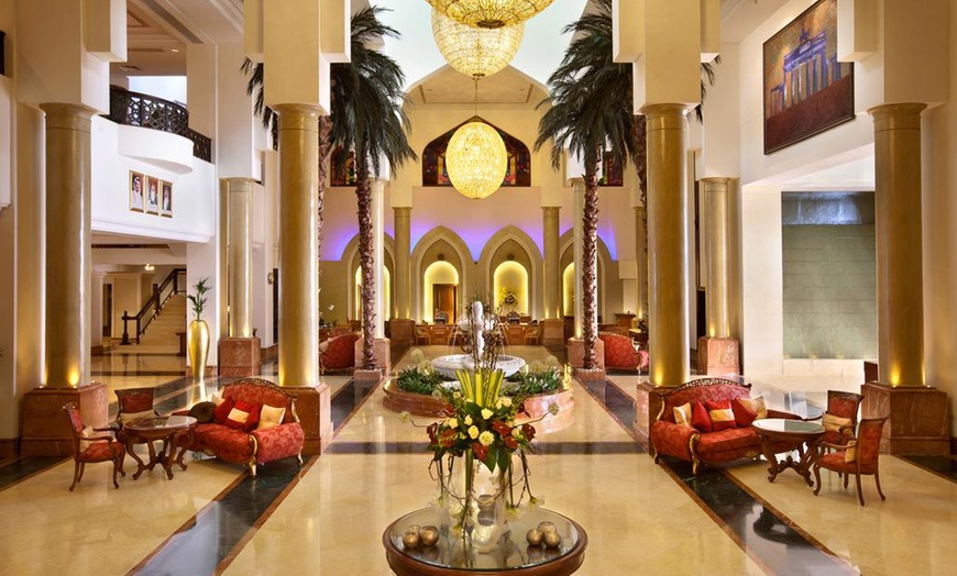 Image 3: Ajman: 1- or 2-Night 5* Stay with Breakfast