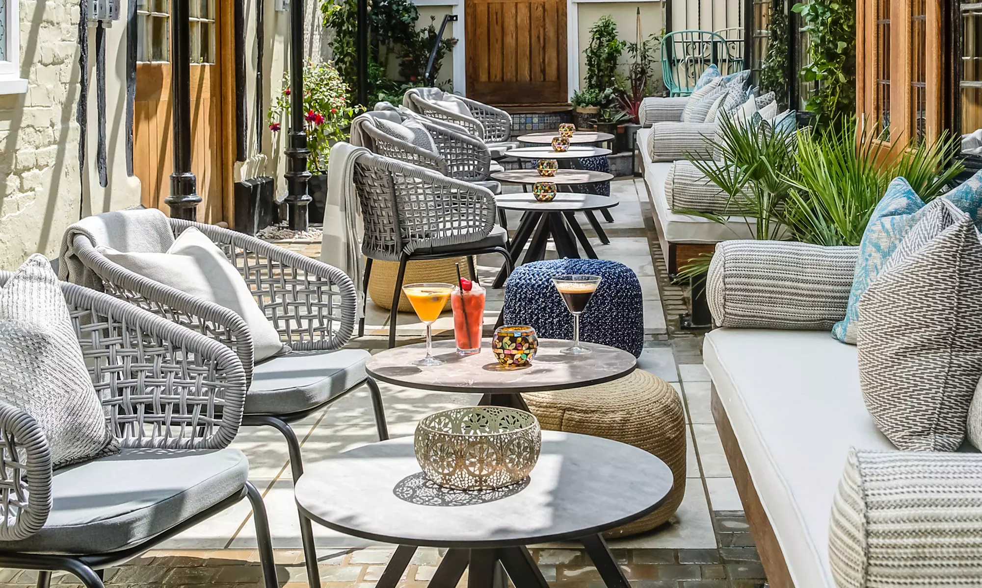 Colchester: Double Room with Breakfast