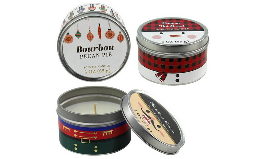 Image 8: 3 Piece Christmas Scented Candle Gift Set