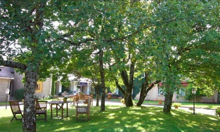 Image 8: Espace détente au Spa Hotel Causse Comtal (Rodez)