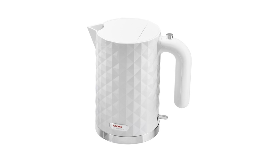 Image 10: Kettle and Toaster Set