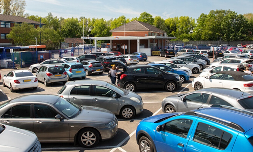 Image 4: 20% Off Gatwick or Manchester Secure Park & Ride Airport Parking