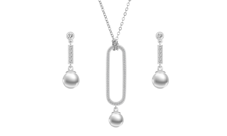 Image 3: One or Two Shell Pearl Sets Made with Crystals from Swarovski®