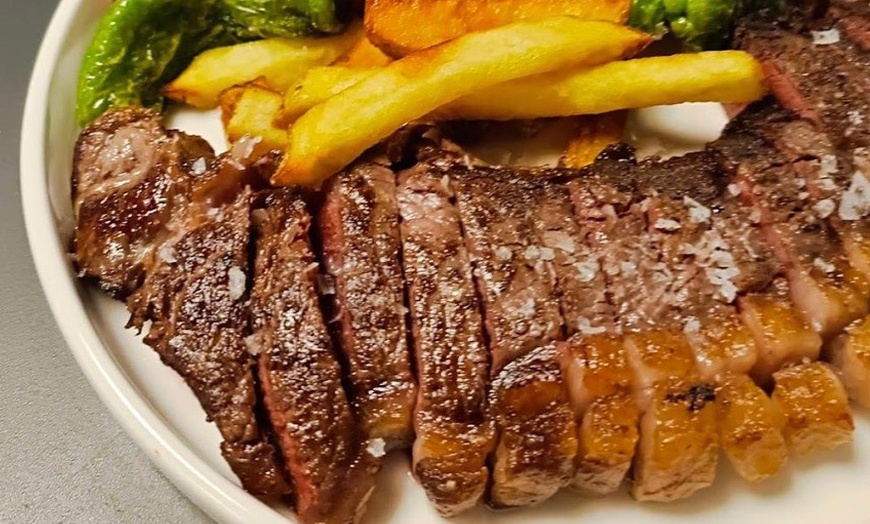 Image 14: Menú mediterráneo completo para 2 o 4 con opción a vino en El Carmen