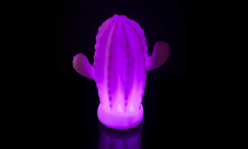 Image 8: Novelty LED Lamp
