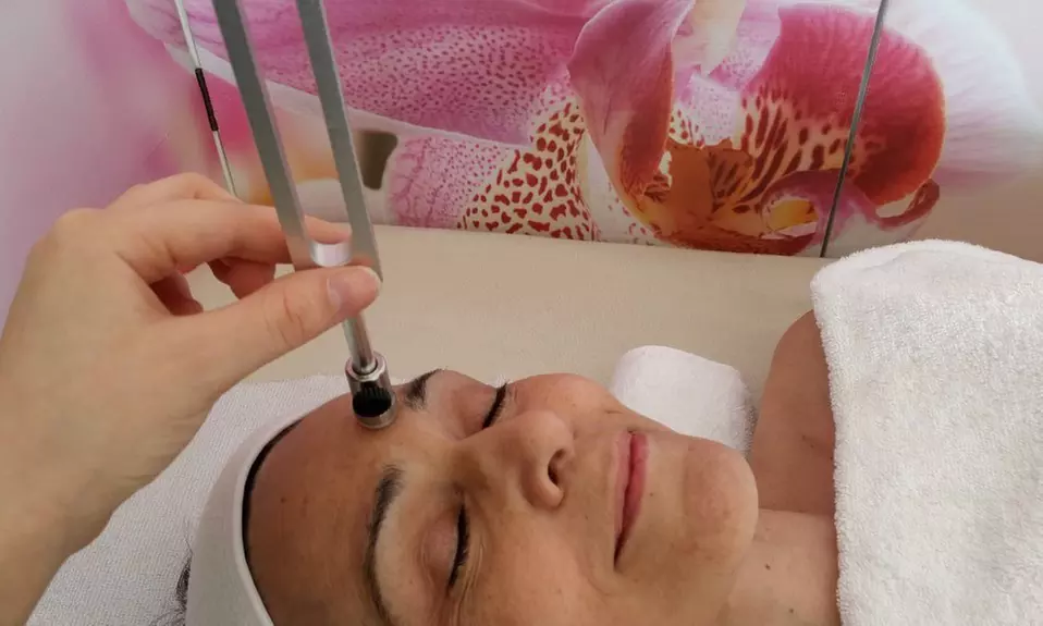 Digitopuntura con vibración de diapasón y opción a reflexología