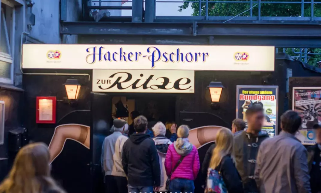 Kieztour Hamburg für bis zu 6 Personen: Titten Tinas Comedy-Kieztour