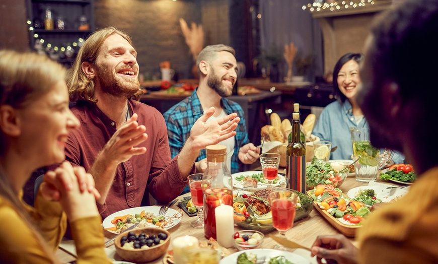 Image 1: 4-stündiges Erlebnis-Dinner für 4-8 Personen inkl. 3-Gänge-Menü