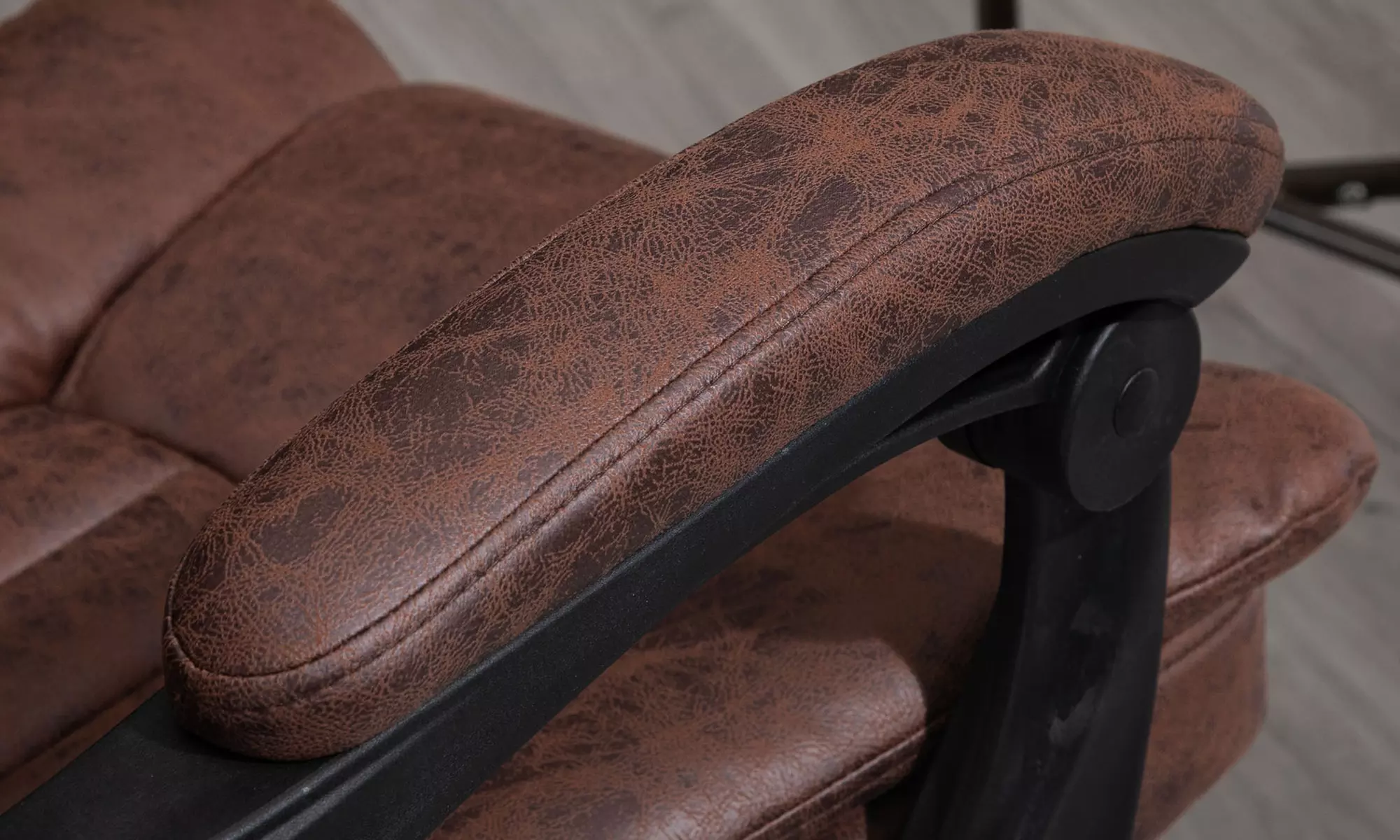 Vinsetto Executive Office Chair with Footrest