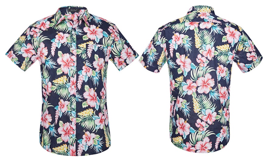 Image 4: Short Sleeve Hawaiian-Style Shirt