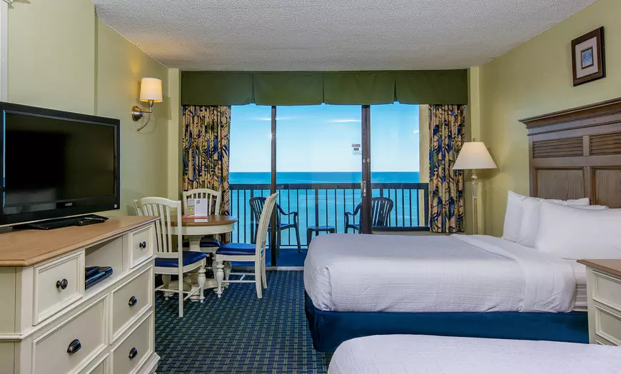 Schooner Oceanfront Deluxe Room