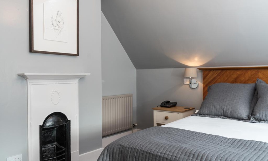 Image 12: Surrey: Standard Double Room with Breakfast and a Glass of Prosecco