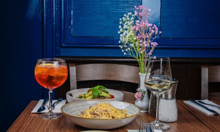 Image 2: Authentic Italian flavors in London with classic pasta dishes
