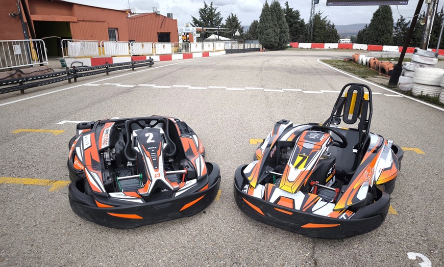 Image 3: 2 sesiones de karting de 10 minutos para 1 o 2 personas 