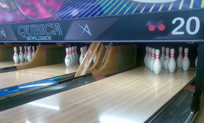 Image 3: 10-Pin Bowling with Shoe Hire