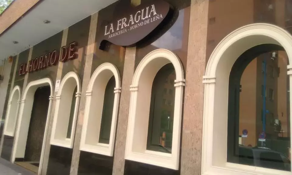 Menú mediterráneo con entrante, principal, postre y bebida para 2 o 4