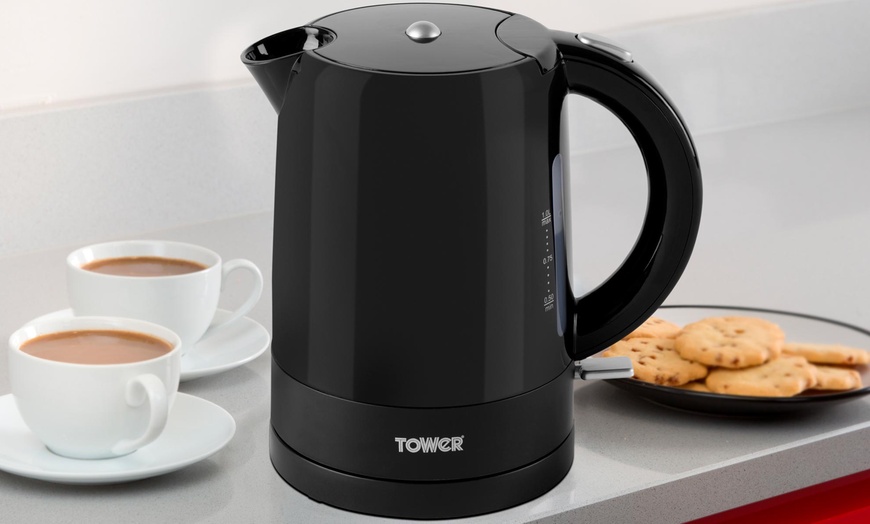 Image 8: Tower Kettle and Toaster