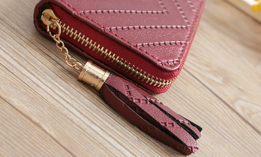 Image 17: Multi-Compartment Mobile Wallet