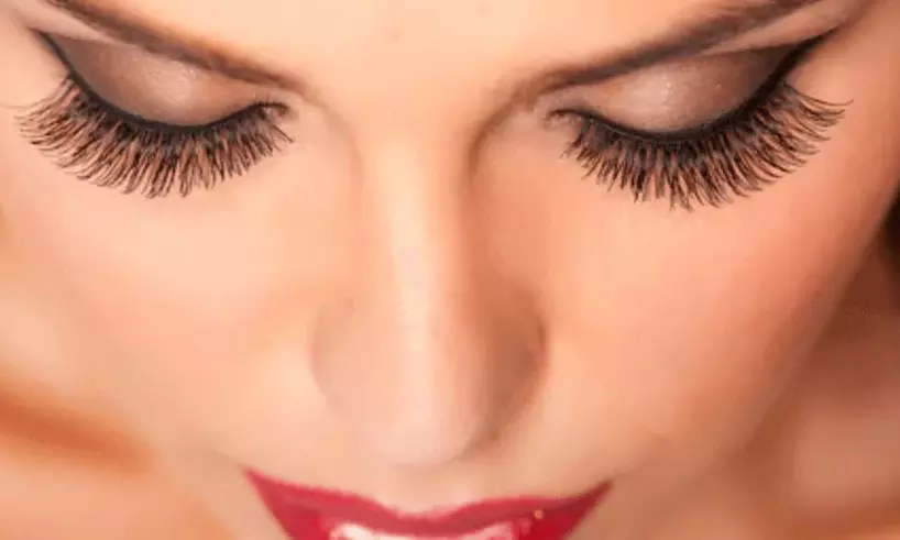 Rehaussement de cils avec ou sans teinture à l'Institut Sax'Ongles