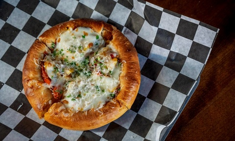 pizza at everything bar